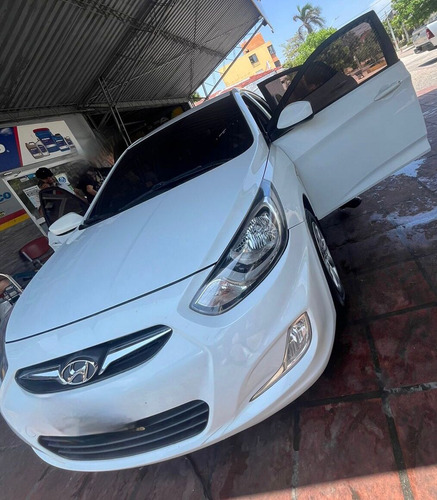 Hyundai Accent 1.6l 4 P