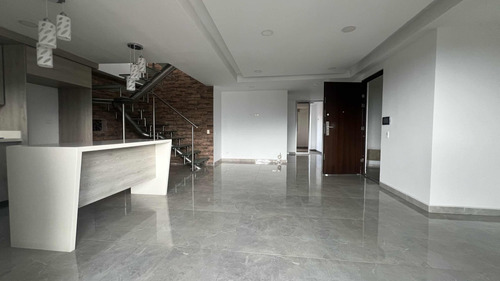 Apartamento Tipo Penthouse En La Castellana Medellin 210324-03