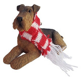 Sandicast Airedale Terrier Con Bufanda Roja