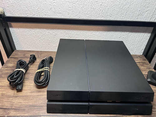 Playstation 4 Fat 500 Gb (no Incluye Controles)