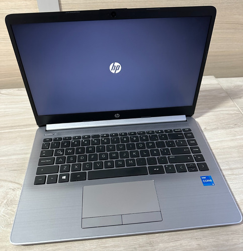 Hp 240 G8, 256 Gb Solido, 8 Gb Ram, Intel Core I5 11 Gen.