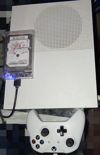 Xbox One S 1tb Usando Como Nuevo + Juegos Digitales