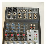 Mesa De Som Behringer Xeny 802 4  Canais