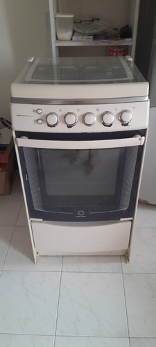 Cocina A Gas Indurama Modelo Bilbao 4 Hor/ Inox/ Con Grill