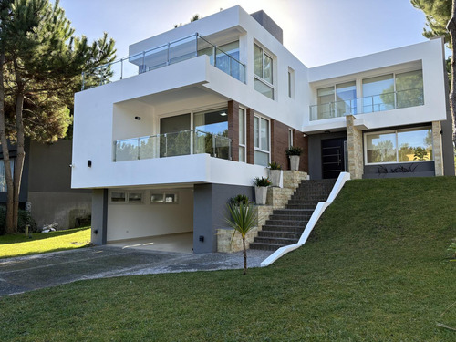 Casa En Venta Costa Esmeralda, Barrio Residencial I. - Imagen 2