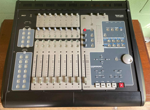 Tascam Fw-1884 Daw Controller/ Interface