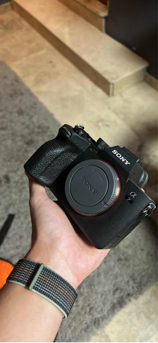 Sony A7iv Solo Body