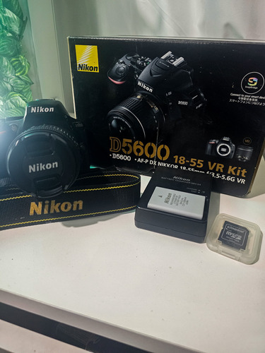  Nikon Kit D5600 18-55mm 