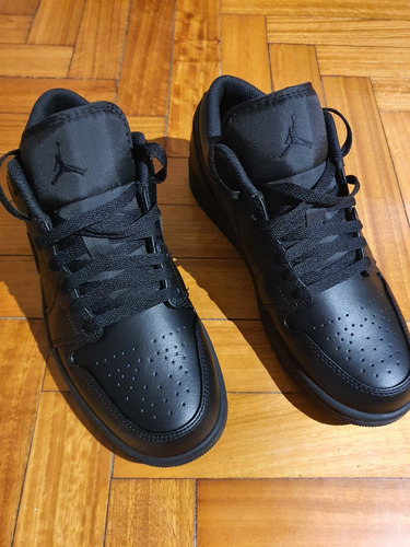Nike Air Jordan Low Negras