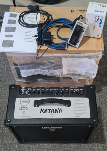 Boss Katana Mk2 50w + Dual Footswitch Fs-7 + Cables 