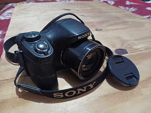 Sony Cybershot H200 negro 20,1 mp 26 x (viejo Modelo)