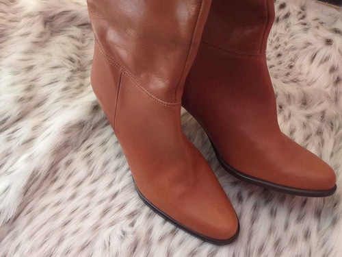 Botas Españolas Para Dama Alta Gama Marca Tolino. Talla 24.