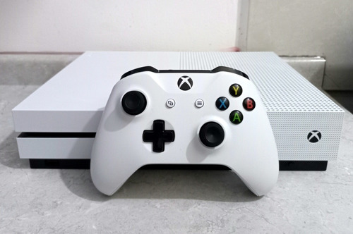 Consola Xbox One S 1tb Incluye Control Funciona Al 100 