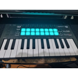 Novation Launchkey Mini Mk3 Teclado Midi / Controlador Dj