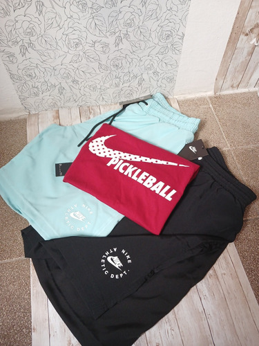 Kit 2 Bermudas E 1 Camisetas 