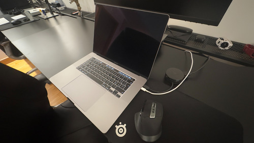 Macbook Pro 16 Polegadas, 2019 - 2t Ssd - 32gb Ram -touchbar