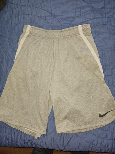 Short Gris Nike Deportivo