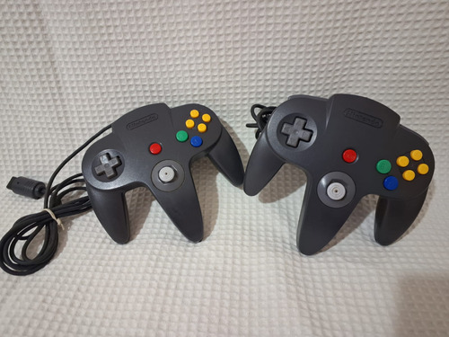 Par De Controles Preto Nintendo 64 N64 Originais