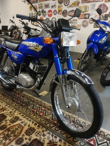 Suzuki Ax 100 