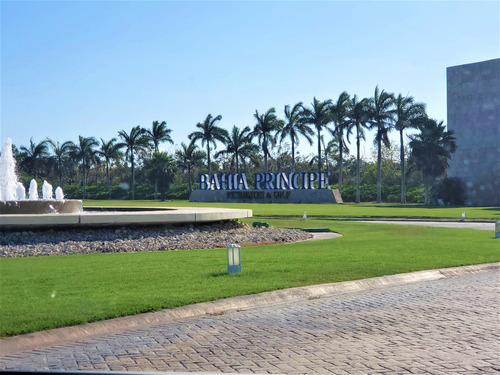 Terreno Habitacional En Venta En Riviera Maya, Country Club - Bahía Príncipe, Con Menbresía Del Club De Golf