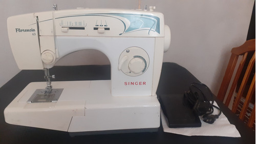 Maquina De Coser Familiar Florencia Singer 63