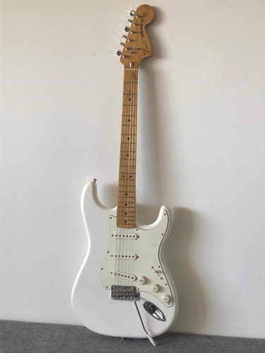 2020 Fender Player Stratocaster Polar White Brazo Vintera 70
