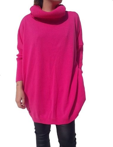 Maxi Sweater Over Size Con Cuello Amplio Largo. Negro Fucsia