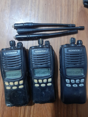 3 Radios Kenwood Tk2312-1, Con Su Bateria, Antena Y Clip