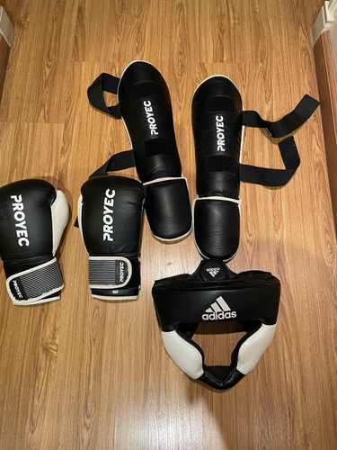 Cabezal De Boxeo Kickboxing adidas