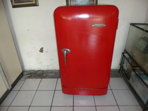 Refrigerador 1932 Antiguo Rojo Marca Friem