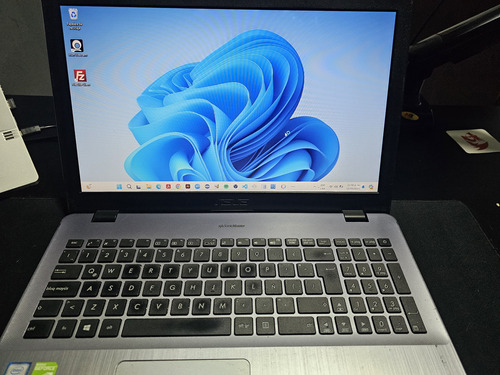 Laptop Asus X542u