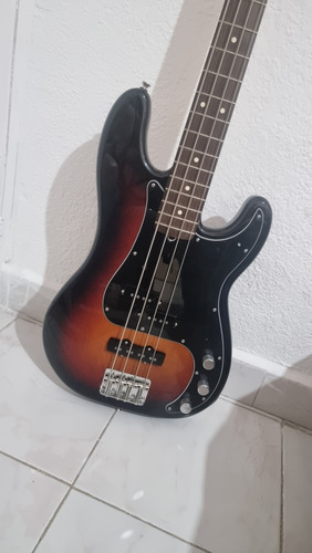 Fender American Performer Precision Bass