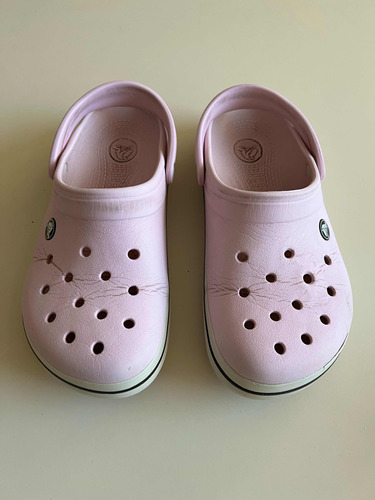 Crocs Mujer Talle 38.originales.tienen Algunas Partes Dañada