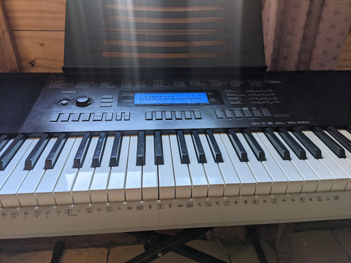 Piano Casio Wk 220 6 Octavas