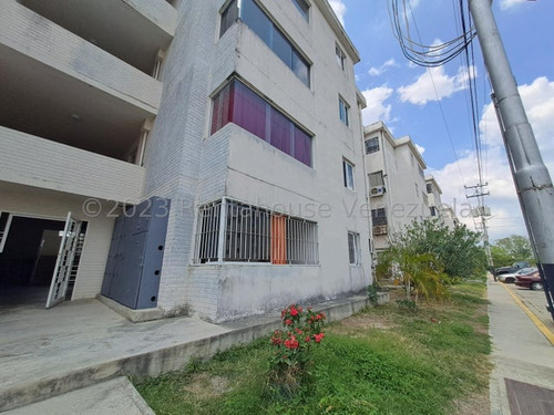 Milagros Inmuebles Apartamento Venta Cabudare Lara Vista Verde Economica Residencial Economico Código Inmobiliaria Rent-a-house 23-27378