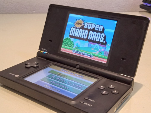 Nintendo Dsi + Micro Sd 16 Gb Con Juegos