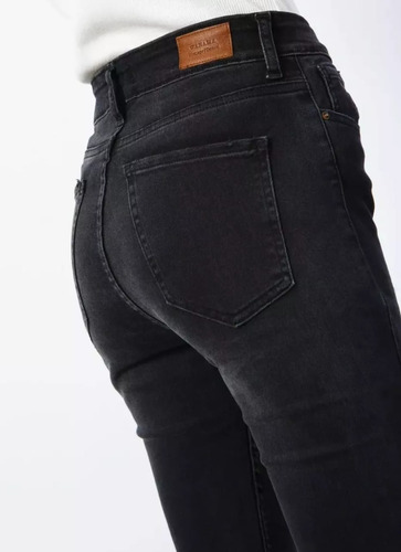 Jean Kaia Taylor Black Jeans Negro Wanama.