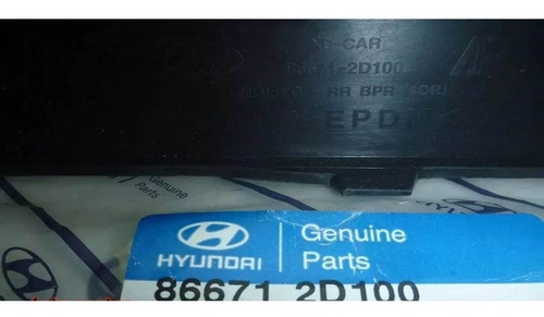 Moldura Platina Parachoque Trasero Hyundai Elantra 01 Al 14 Foto 5