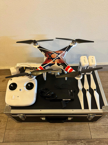 Drone Dji Phantom 2 Vision Plus Con Caja Original Y Baterías