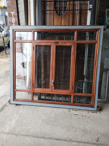 Ventana De Cedro Con Reja Artesanal