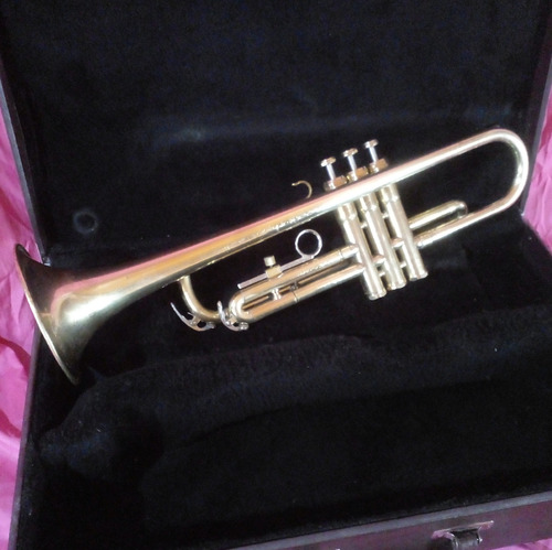 Trompeta Yamaha 2320