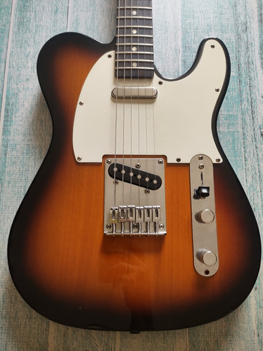 Squier Telecaster Affinity Sunburst. Vendo Permuto