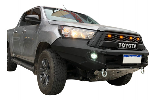 Bumper Rhino 4x4 Toyota Hilux 2021+ Para Uso Fuera De Camino