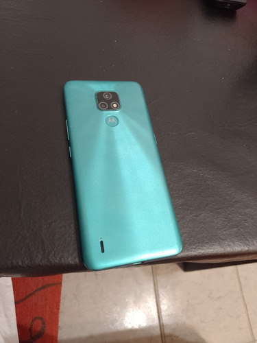 Celular Motorola E7