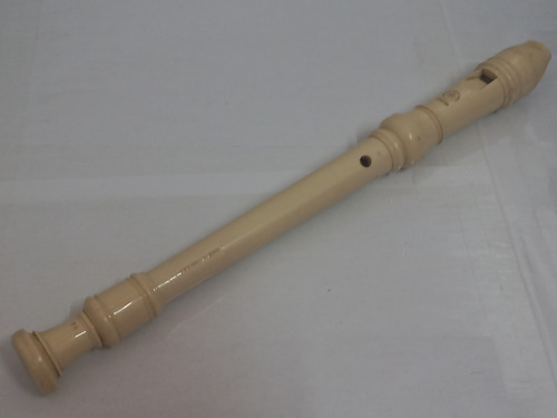  Flauta Yamaha Made In Indonésia Usada  (leia A Descrição)