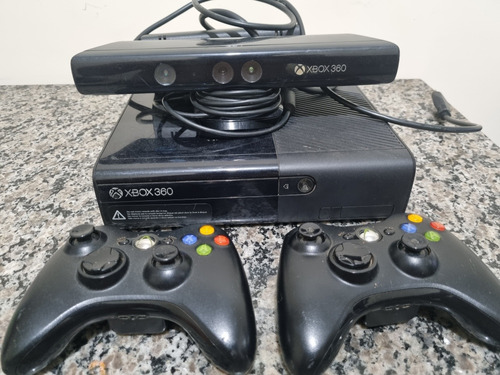 Xbox 360 Bloqueado C/ Kinect E 2 Controles