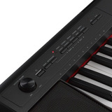 Piano Digital Yamaha Piaggero Np12 De 61 Teclas Sensibles, Negro, 110 V/220 V