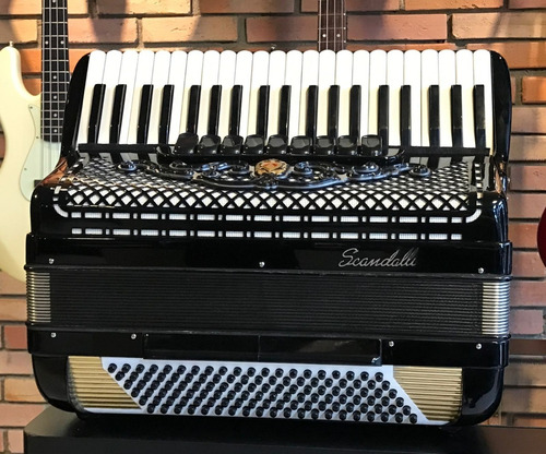 Acordeon Scandalli 120 Baixos - Usada