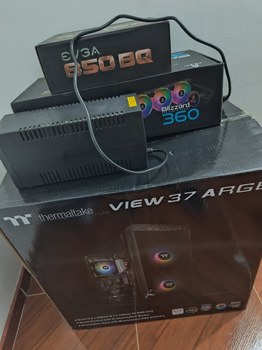 Thermaltake View 37 Argb Con Enfriamiento Líquido Y Fuente