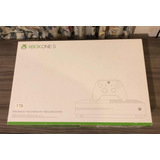 Xbox One S 1 Tb + 1 Control + Pila Original Para El Control